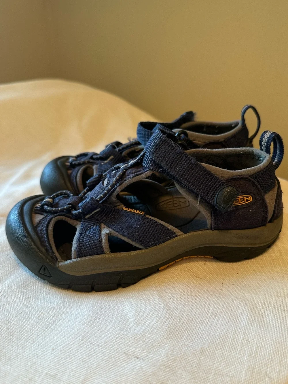 KEEN Newport H2 Kids Closed-Toe Sport Sandals Blue Gray Waterproof Hiking 11c